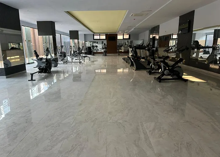 فندق Club Robin Hood 4*