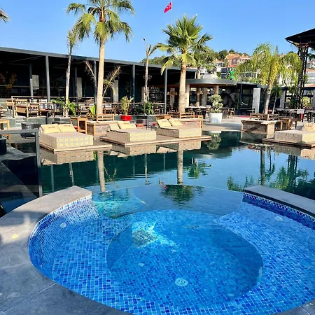 Club Robin Hood Hotel 4*