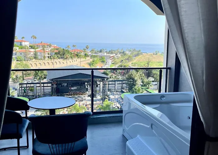 Szálloda Club Robin Hood 4*