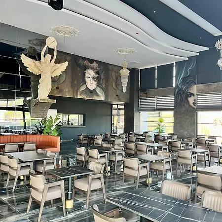 Club Robin Hood אלאניה