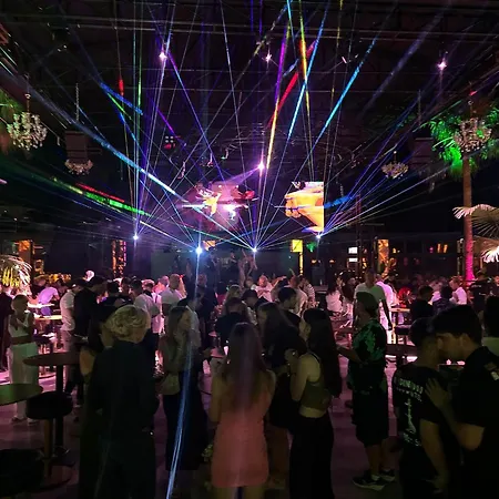 מלון Club Robin Hood אלאניה